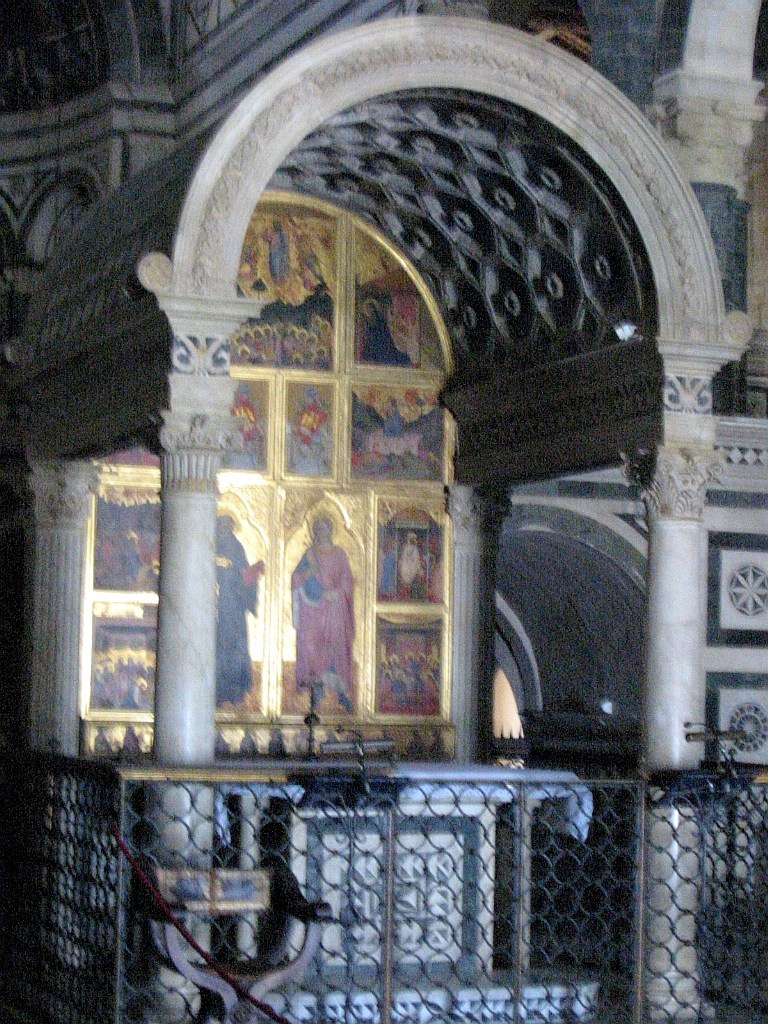 Michelozzo's free-standing chapel